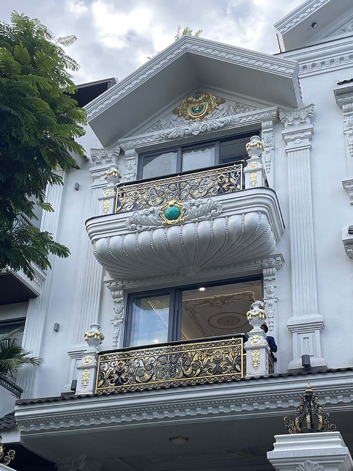 Mẫu lan can biệt thự